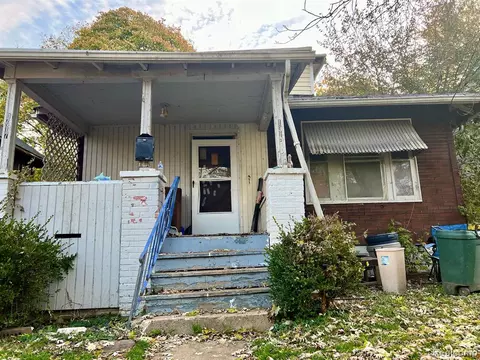 1017 Pershing St, Flint, MI 48503 photo 1