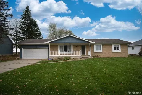 4396 Van Vleet Rd, Swartz Creek, MI 48473
