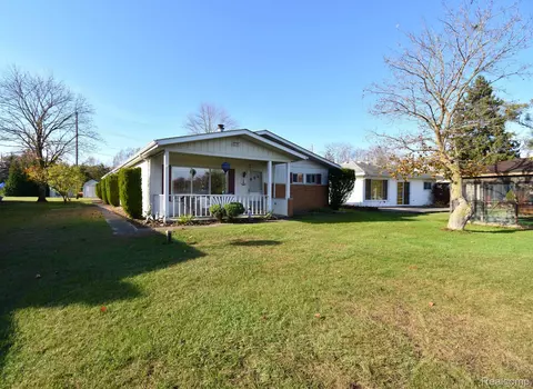 4731 E M-36, Pinckney, MI 48169