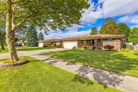 13487 Brougham Dr, Sterling Heights, MI 48312
