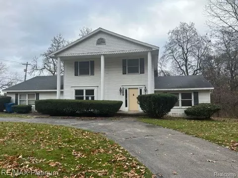 16291 Whitaker Rd, Linden, MI 48451