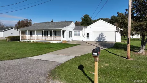 4673 Grand River Rd, Shiawassee, MI 48414