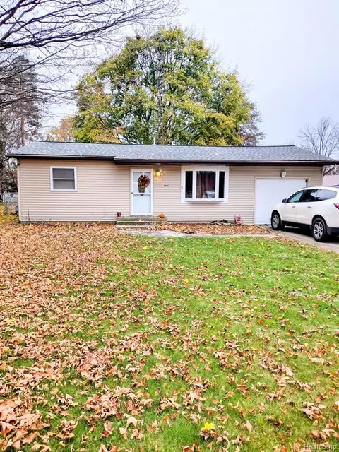 4951 Main St, Millington, MI 48746