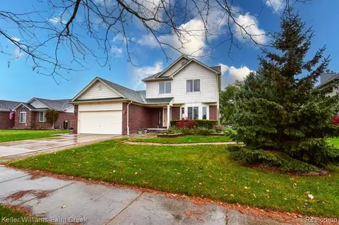 51610 Wilshire Dr, New Baltimore, MI 48047