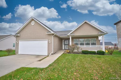 1320 Root St, Flint, MI 48503