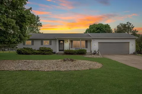 163 Cross Timbers St, Oxford, MI 48371