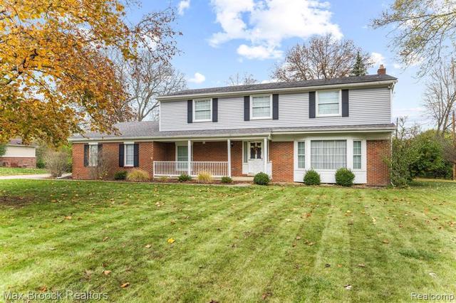 21560 Normandale St, Beverly Hills, MI 48025