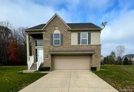 485 Brookfield Dr, Westland, MI 48185