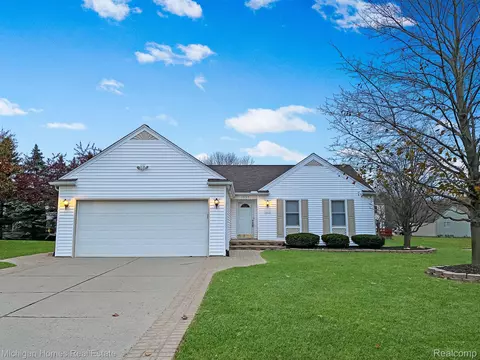44784 Huntington Dr, Novi, MI 48375