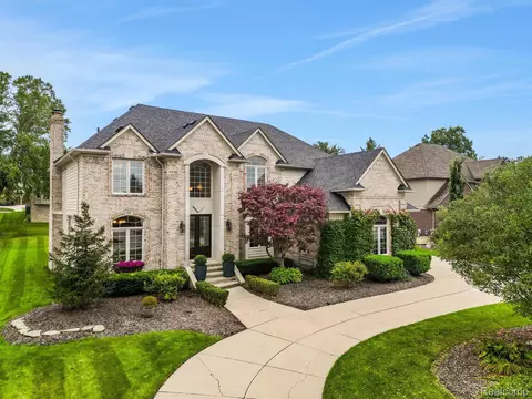 2670 Harrow Way, Shelby Township, MI 48316