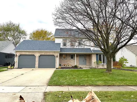 365 Ave De Lafayette, Monroe, MI 48162