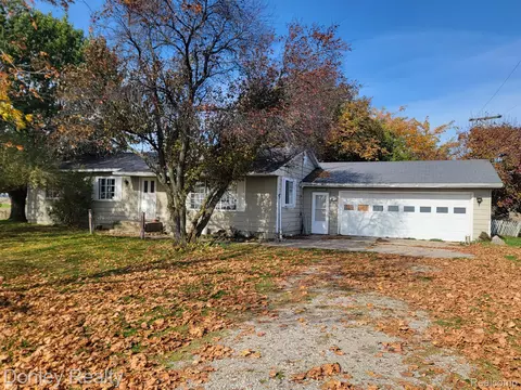 4750 Elmwood Rd, Akron, MI 48701