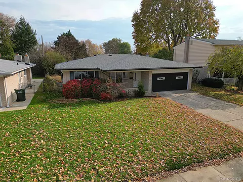 35418 Lana Ln, Sterling Heights, MI 48312