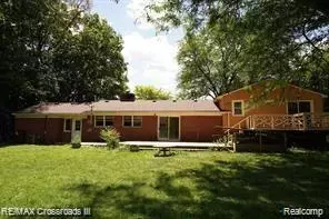 45900 Harris Rd, Belleville, MI 48111