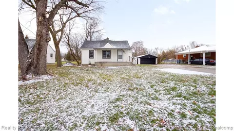 15257 Allen Rd, Southgate, MI 48195