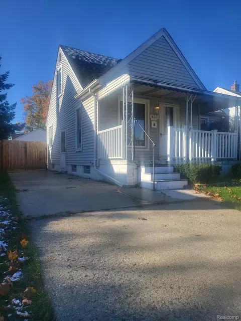 14575 Russell Ave, Allen Park, MI 48101