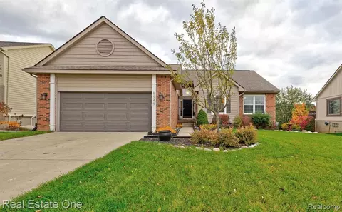 6549 Horncliffe Dr, Clarkston, MI 48346