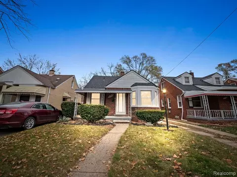 9962 Chatham, Redford, MI 48239