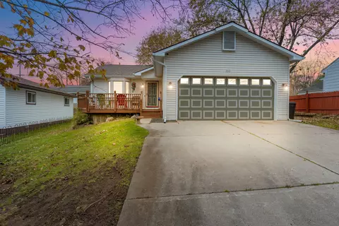 253 Florawood Blvd, Waterford, MI 48327