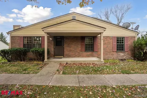 7733 Pontiac Lake Rd, Waterford, MI 48327