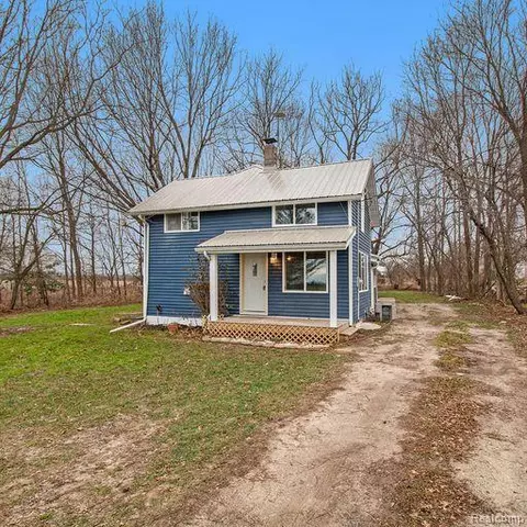 8546 Berridge Rd, Eureka, MI 48838