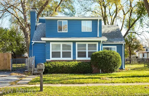 21812 Colgate St, Farmington Hills, MI 48336