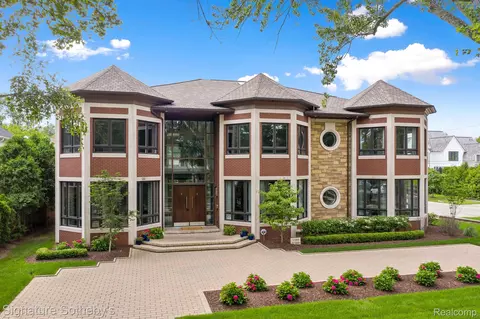 1389 Pilgrim Ave, Birmingham, MI 48009