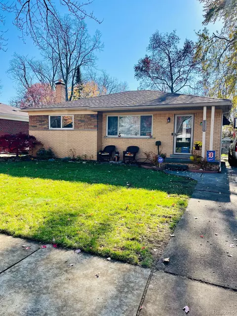 26019 Dover Ave, Redford, MI 48239