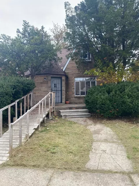 10046 Hubbell St, Detroit, MI 48227