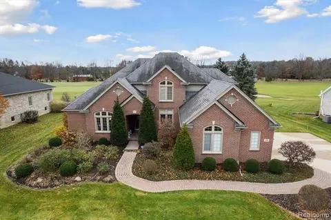 1089 Gleneagles, Highland, MI 48357