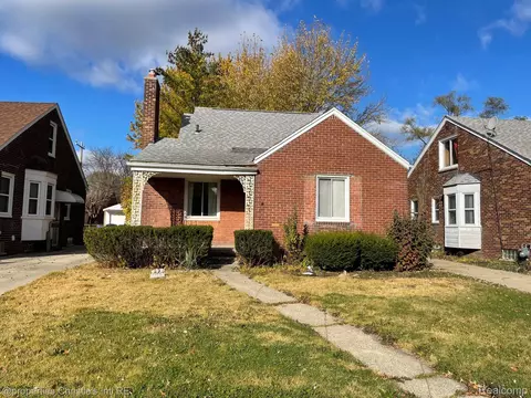10985 Beaconsfield St, Detroit, MI 48224