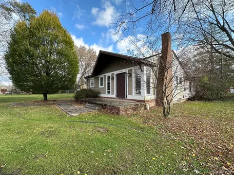 3151 Grant Rd, Rochester Hills, MI 48309