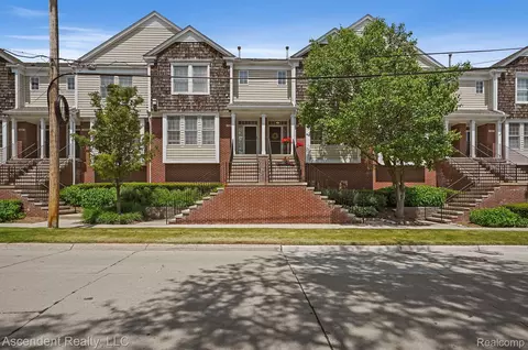 129 E Parent Ave 3 1 Ave #3, Royal Oak, MI 48067