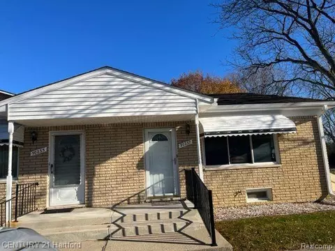 50237 Helfer Blvd, Wixom, MI 48393