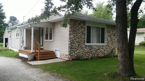 4165 W Water St, Port Huron, MI 48060
