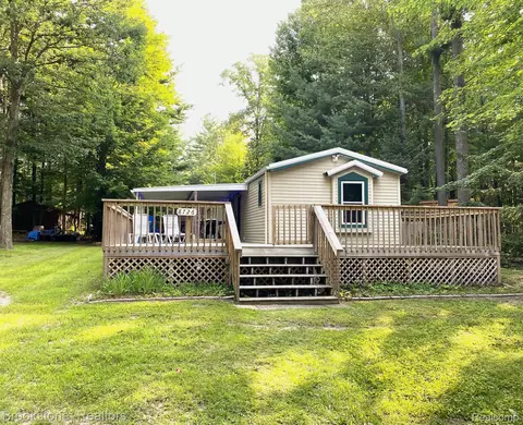 8726 W Shirley Dr, Golden, MI 49436