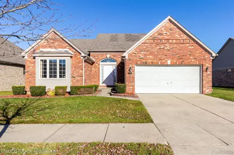 3979 Camden Dr, Sterling Heights, MI 48314