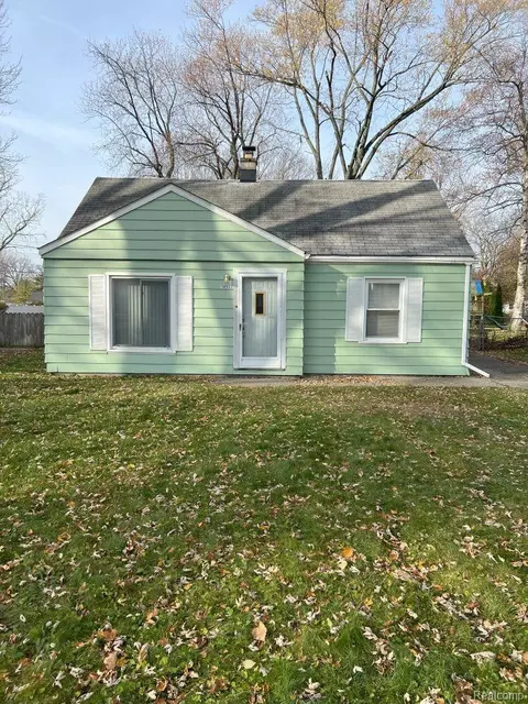14937 Sunbury St, Livonia, MI 48154