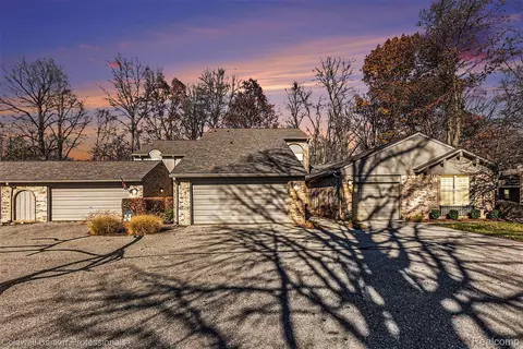 1754 Thomas, Rochester Hills, MI 48309 photo 1