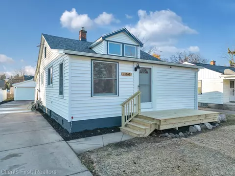 11667 Russell Ave, Plymouth, MI 48170