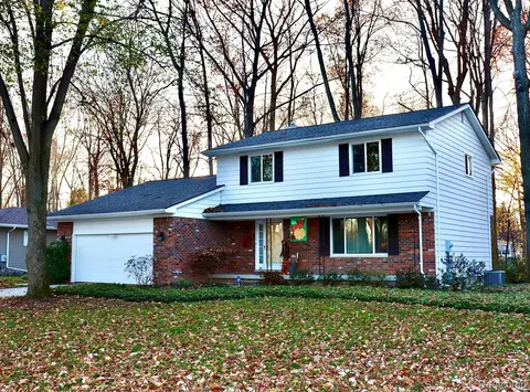 2249 Belle Meade Dr, Davison, MI 48423