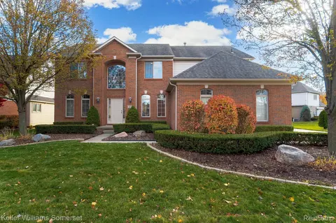 14040 Berryknoll Dr, Shelby Township, MI 48315