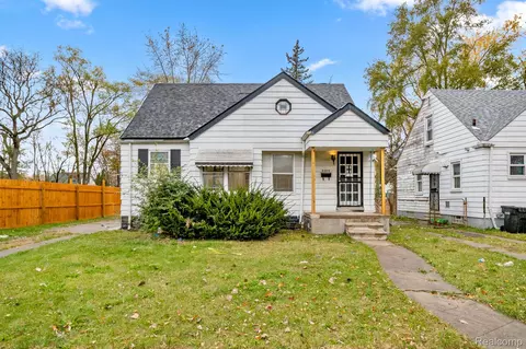 9059 Pierson St, Detroit, MI 48228