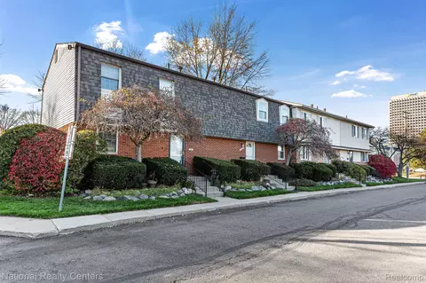 863 Kirts Blvd, Troy, MI 48084