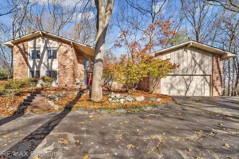 5651 Shoshoni Pass, Pinckney, MI 48169