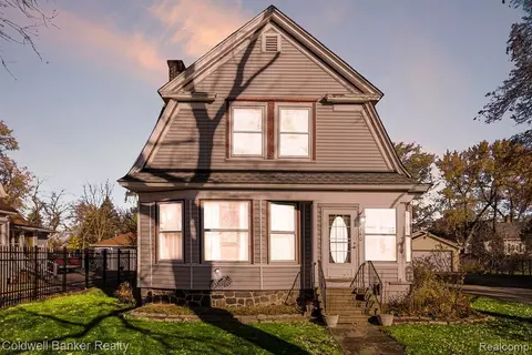 340 W 4th St, Imlay City, MI 48444
