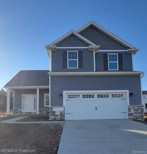 5237 Autumn Kirsten Dr, Handy, MI 48836