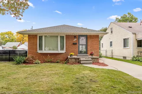 6755 Buckingham Ave, Allen Park, MI 48101