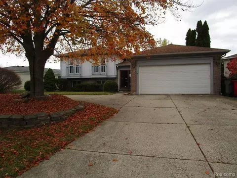 39920 Baroque Blvd, Clinton Township, MI 48038