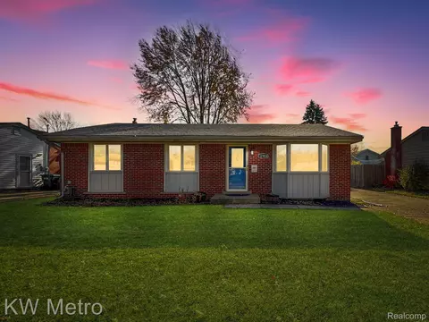 12928 Takoma Dr, Sterling Heights, MI 48313